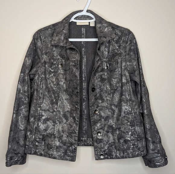 Chico's Grey & Silver Button Down Denim  Style Snake Skin Print Woman Size 1 M - Picture 3 of 9